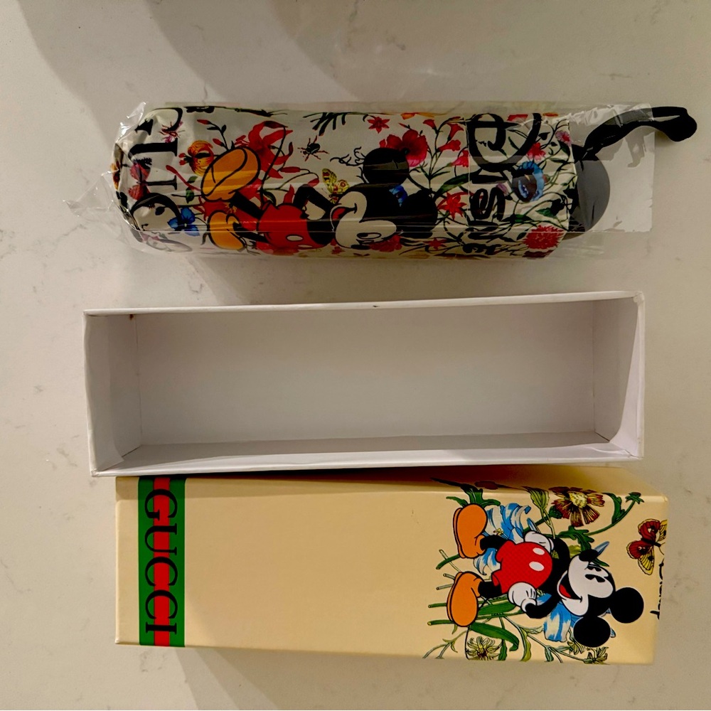 Brand new Gucci umb for sale